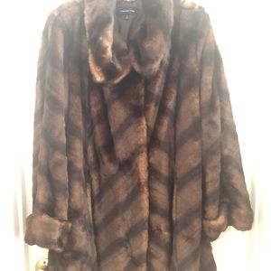 Faux fur coat size XL petite